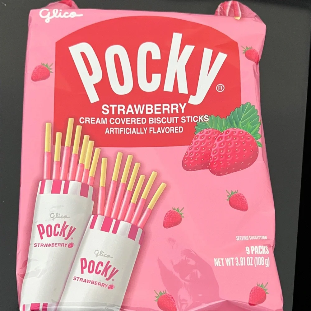Pocky Strawberry Cream Biscuit Sticks